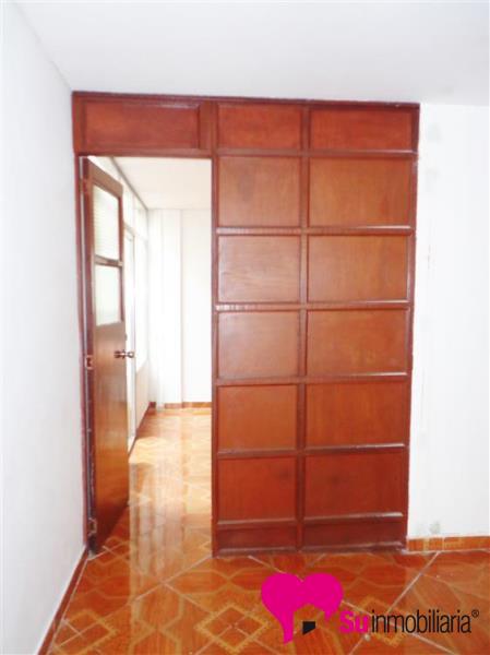 Casa-local Foto 1