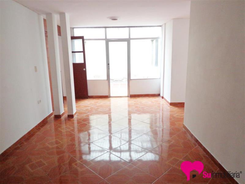 Casa-local Foto 1