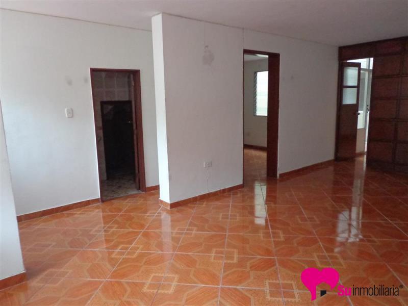 Casa-local Foto 1