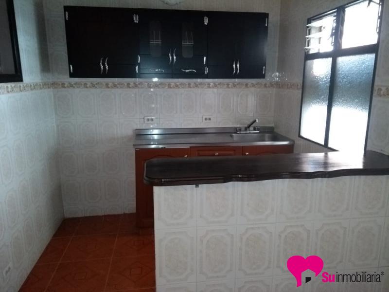 Casa-local Foto 1
