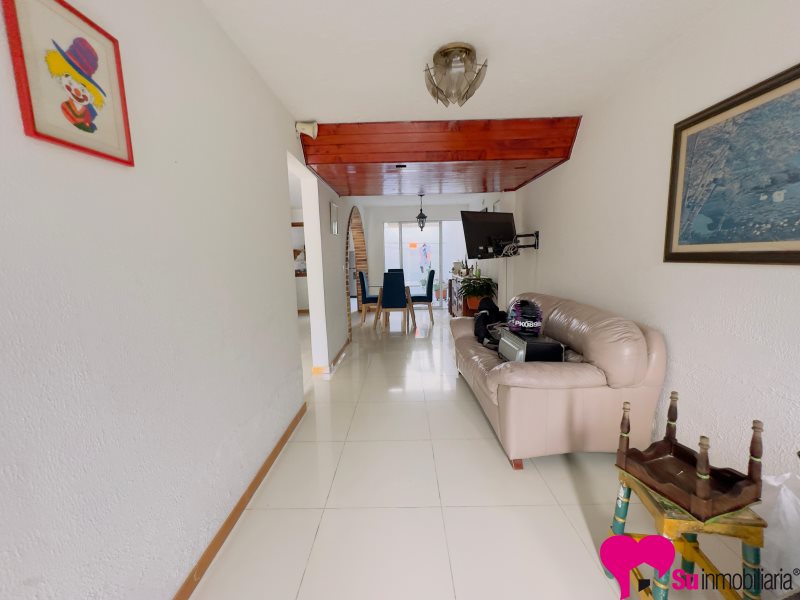 Casa-local Foto 1