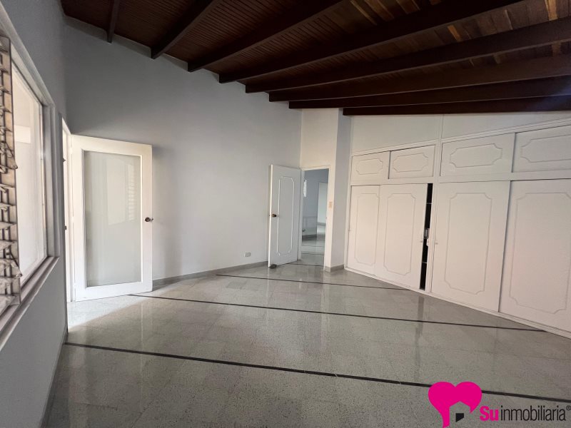 Casa-local Foto 1