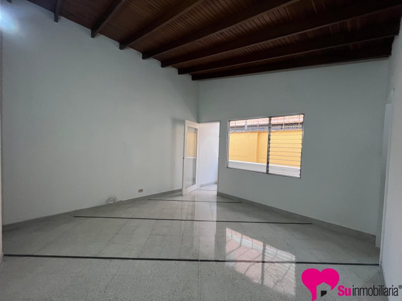 Casa-local Foto 1