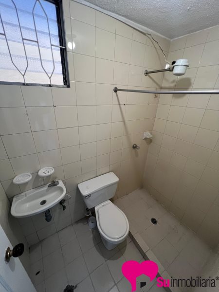 Casa-local Foto 1