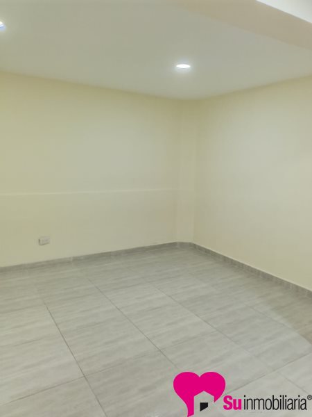 Casa-local Foto 1