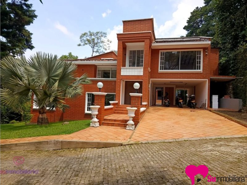 Apartamento en Arriendo en Medellín - 11327 Suramericana de arrendamientos