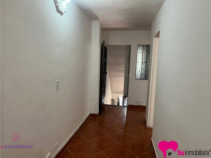 Casa-local Foto 1