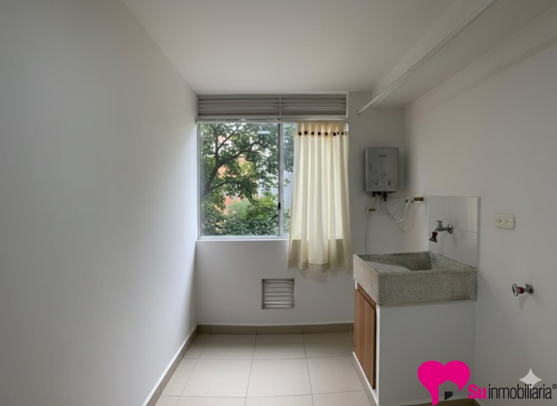Apartamento en Arriendo en Medellín - 11326 Suramericana de arrendamientos