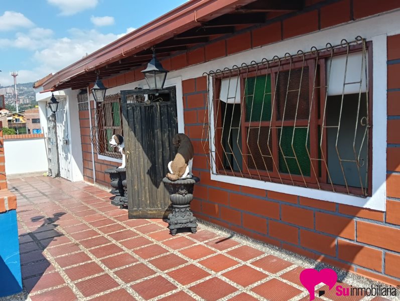 Oficina en Arriendo en Medellín - 10988 Suramericana de arrendamientos