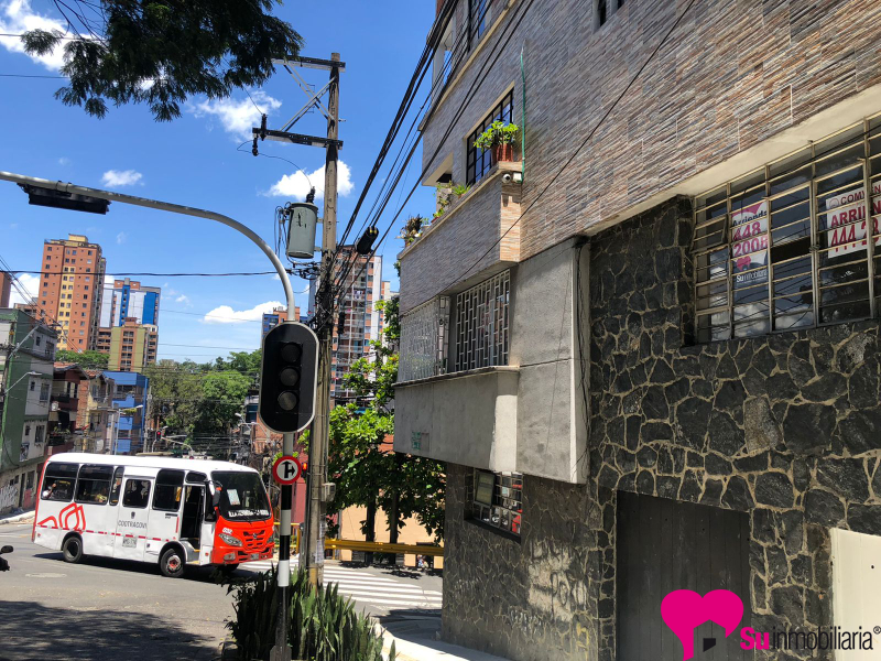 Casa en Arriendo en Medellín - 9738 Suramericana de arrendamientos