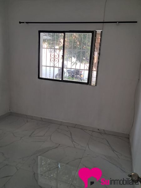 Casa-local Foto 1