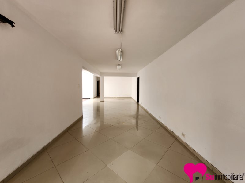 Casa-local Foto 1