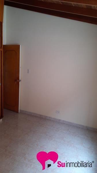 Casa-Local Foto 1
