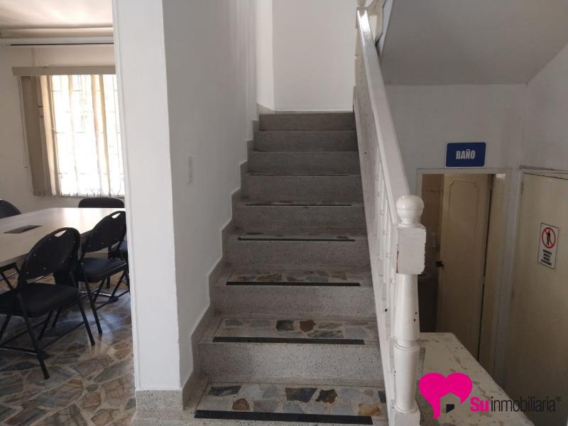 Casa-local Foto 1