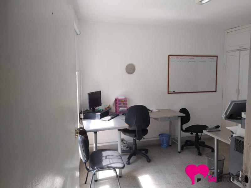 Casa-local Foto 1
